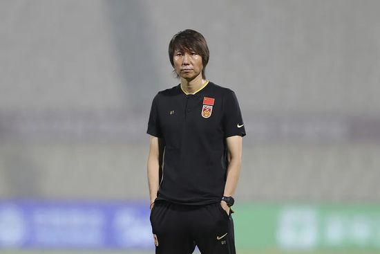 美女的溪谷